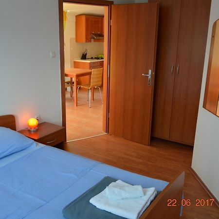 Apartments And Rooms By The Sea Jakisnica, Pag - 4160 Lun  Exteriér fotografie