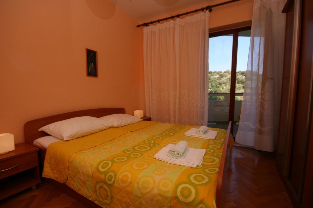 Apartments And Rooms By The Sea Jakisnica, Pag - 4160 Lun  Exteriér fotografie