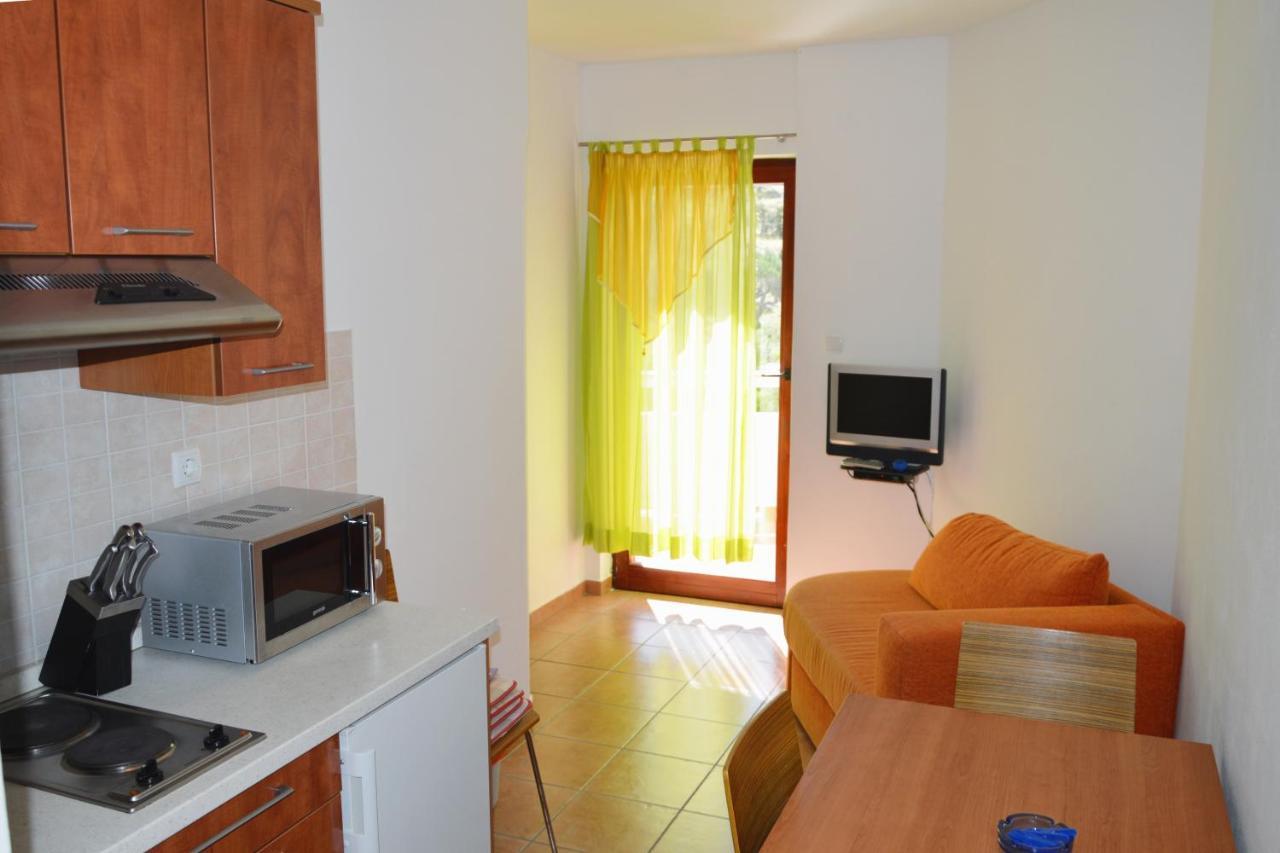 Apartments And Rooms By The Sea Jakisnica, Pag - 4160 Lun  Exteriér fotografie