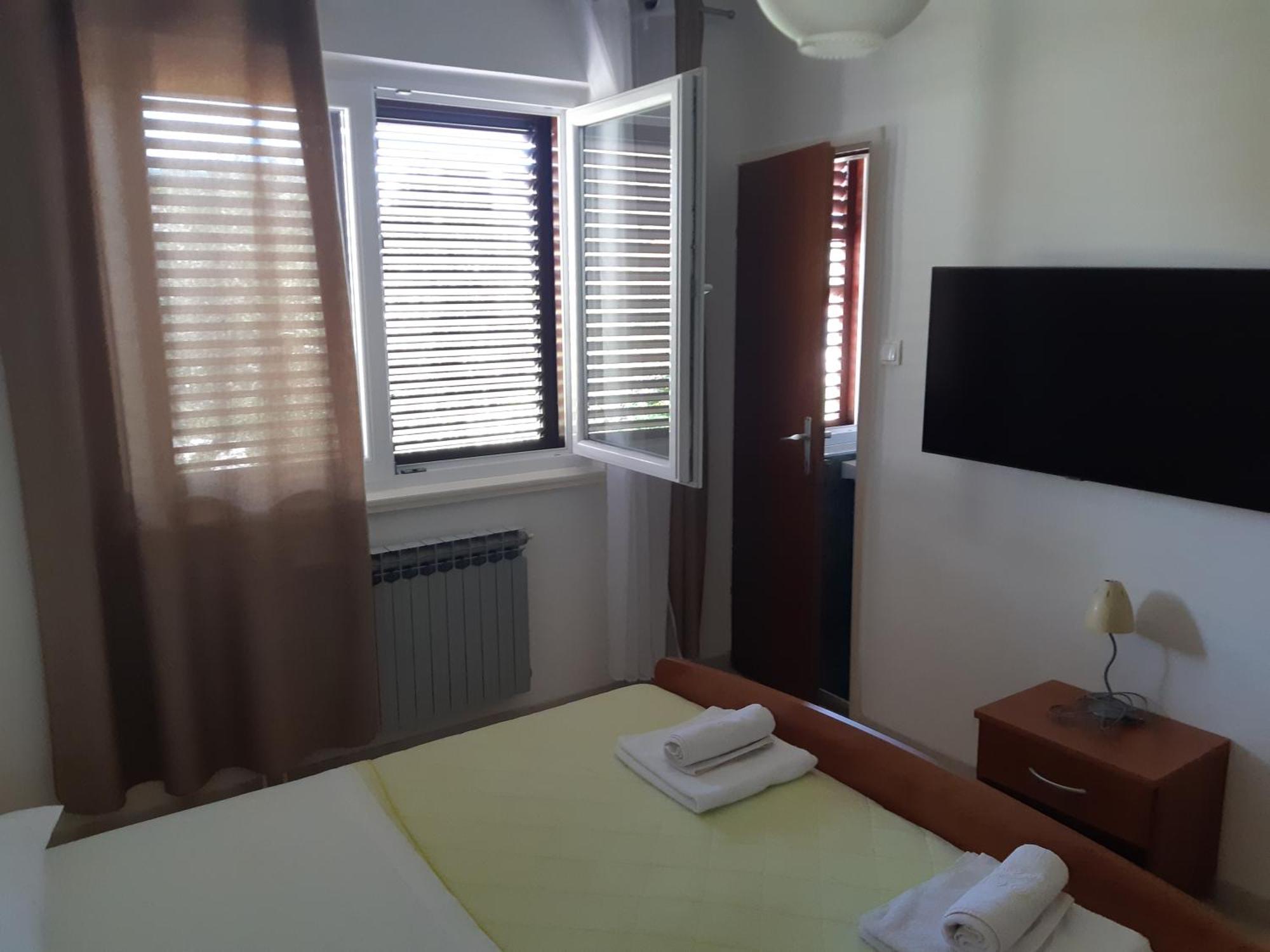 Apartments And Rooms By The Sea Jakisnica, Pag - 4160 Lun  Pokoj fotografie