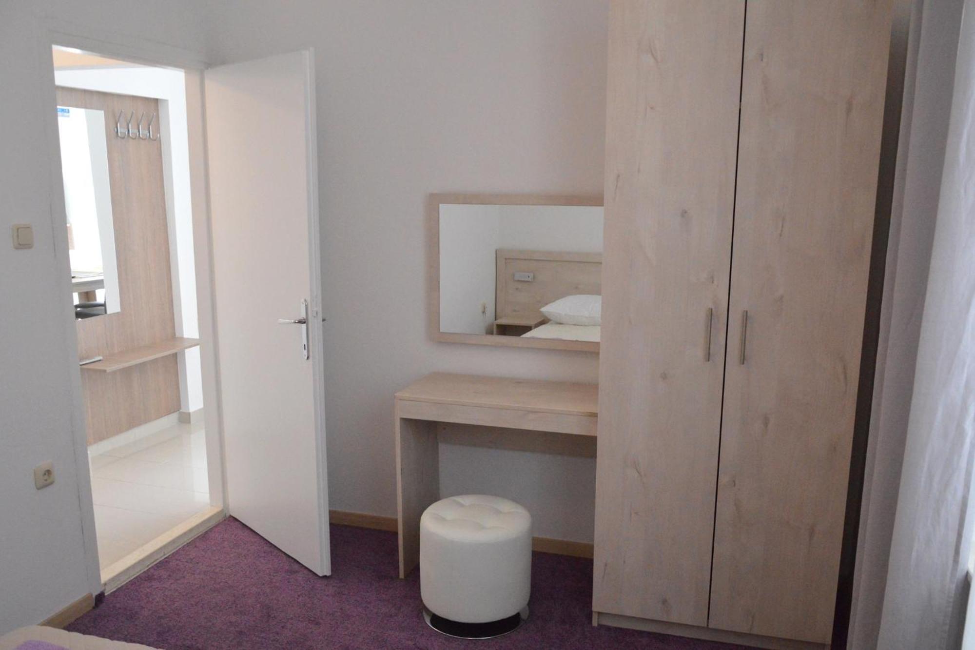 Apartments And Rooms By The Sea Jakisnica, Pag - 4160 Lun  Pokoj fotografie